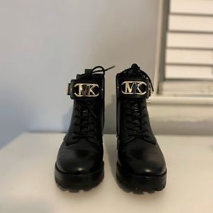 Michael kors boots size 7.5